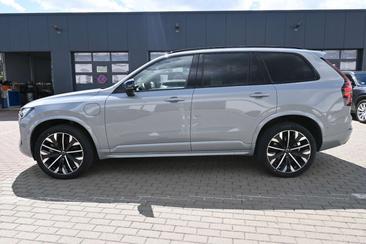 Volvo XC90 T8 Plus — photo 2