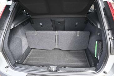 Volvo XC40 B4 Plus — photo 17