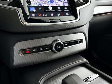 Volvo XC90 T8 Recharge Ultimate — photo 31