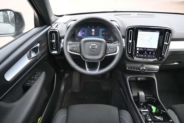 Volvo XC40 B4 Plus — photo 20