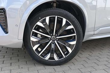 Volvo XC90 T8 Plus — photo 11