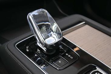Volvo XC90 T8 Plus — photo 24