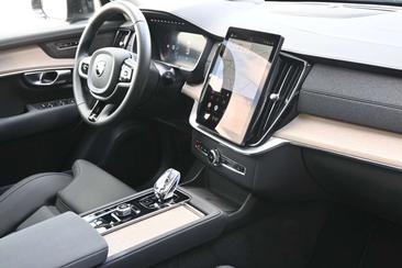 Volvo XC90 T8 Plus — photo 13