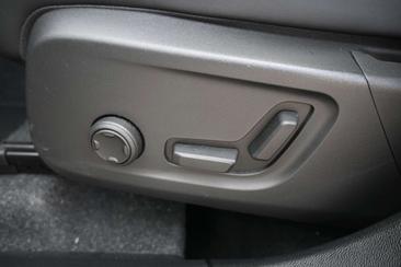 Volvo XC40 B4 Plus — photo 31