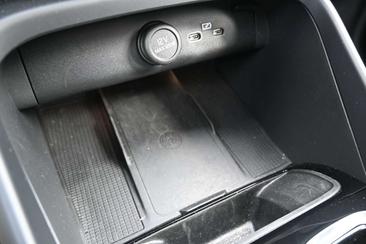 Volvo XC40 B4 Plus — photo 23