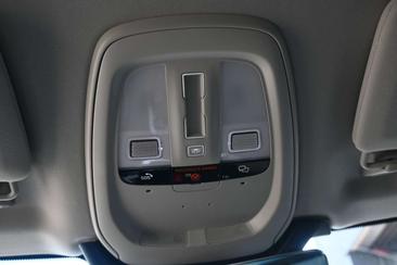 Volvo XC90 T8 Plus — photo 26