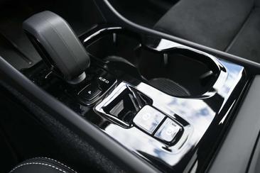 Volvo XC40 B4 Plus — photo 24