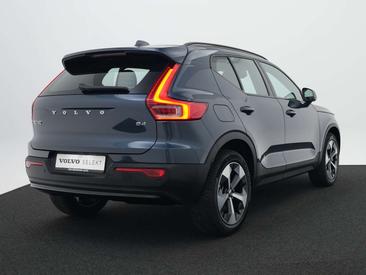 Volvo XC40 B4 Plus — photo 2