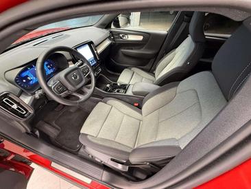 Volvo XC40 B4 Plus — photo 8