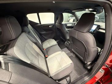 Volvo XC40 B4 Plus — photo 10