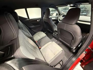 Volvo XC40 B4 Plus — photo 11