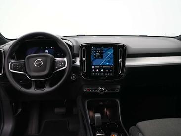 Volvo XC40 B4 Plus — photo 7