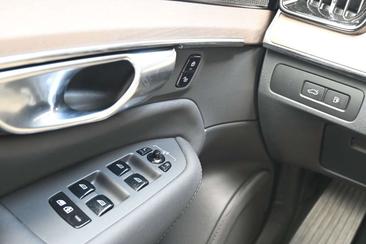 Volvo XC90 T8 Plus — photo 27