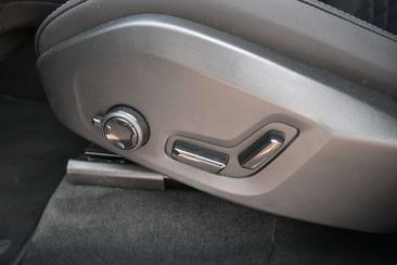 Volvo XC90 T8 Plus — photo 29