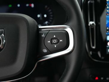 Volvo XC40 B4 Plus — photo 36