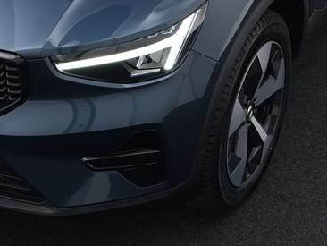 Volvo XC40 B4 Plus — photo 37