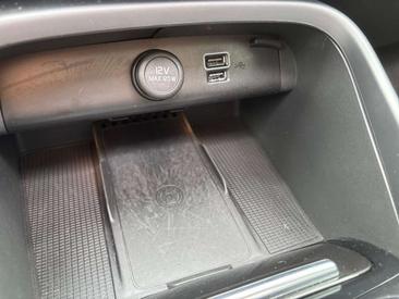 Volvo XC40 T5 Recharge Ultimate — photo 16
