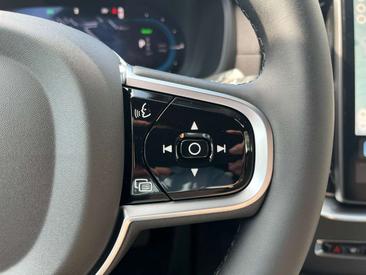 Volvo XC90 T8 — photo 17