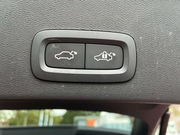 Volvo XC40 Twin Motor Ultimate — photo 9