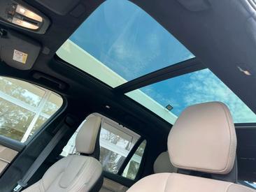 Volvo XC90 T8 — photo 25