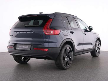 Volvo XC40 B3 Plus — photo 2