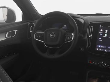 Volvo XC40 B3 Plus — photo 4