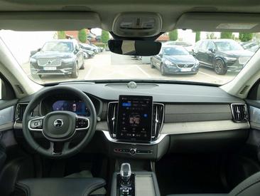 Volvo XC90 T8 — photo 12