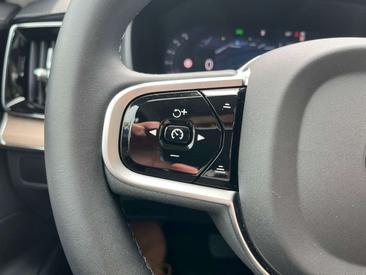 Volvo XC90 T8 Plus — photo 17