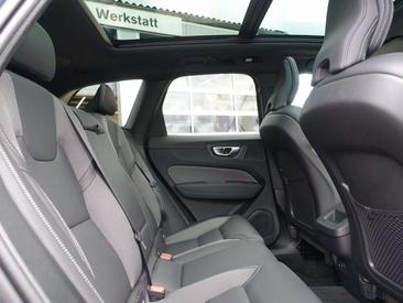 Volvo XC60 B5 Plus — photo 9
