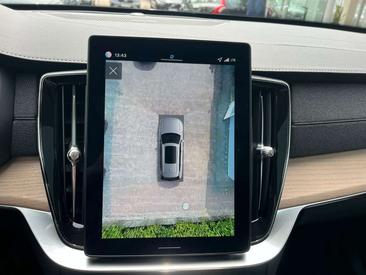 Volvo XC90 T8 Plus — photo 24