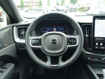 Volvo XC60 B5 Plus — photo 13