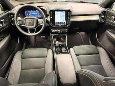 Volvo XC40 B3 — photo 5
