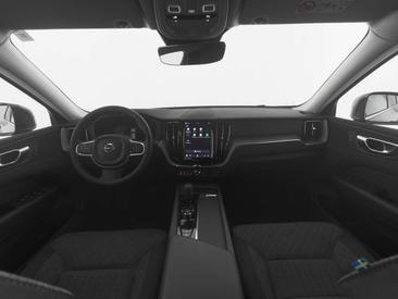 Volvo XC60 B4 Core — photo 3