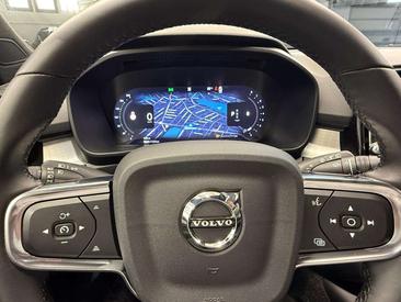Volvo XC40 B3 — photo 8
