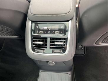 Volvo XC90 T8 Plus — photo 32