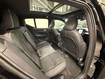 Volvo XC40 B3 — photo 11