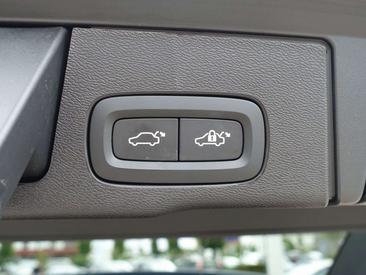Volvo XC60 B5 Plus — photo 28