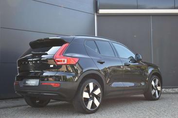 Volvo XC40 Recharge Core — photo 8