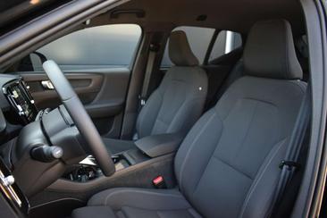 Volvo XC40 Recharge Core — photo 11