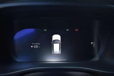 Volvo XC40 Recharge Core — photo 12