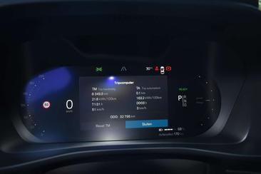 Volvo XC40 Recharge Core — photo 13
