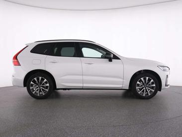 Volvo XC60 B5 Plus — photo 11