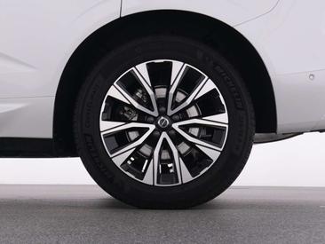 Volvo XC60 B5 Plus — photo 20