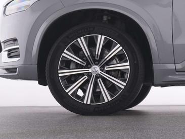 Volvo XC90 B5 Plus — photo 19