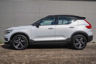 Volvo XC40 T3 R Design — photo 3