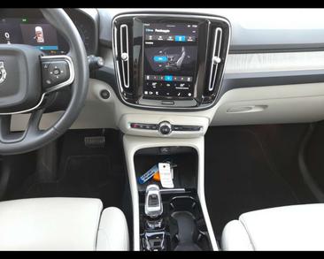 Volvo XC40 B4 Ultimate — photo 11