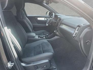 Volvo XC40 B3 Plus — photo 3