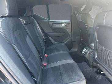 Volvo XC40 B3 Plus — photo 4