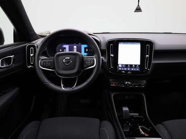 Volvo XC40 Recharge Core — photo 6