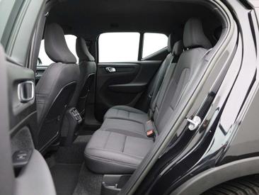 Volvo XC40 Recharge Core — photo 11